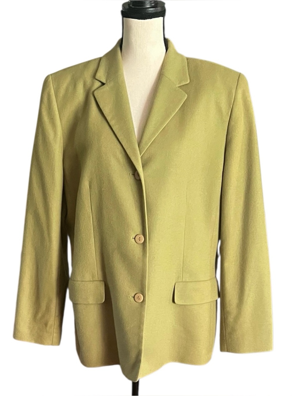 Corporate chic Chaus Wool/Cashmere chartreuse lined blazer. SZ.16